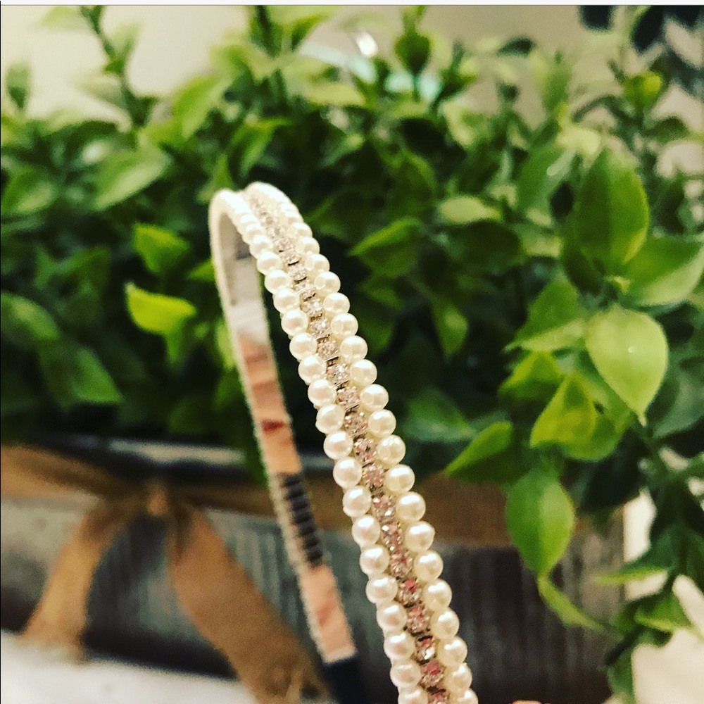 Dainty headband